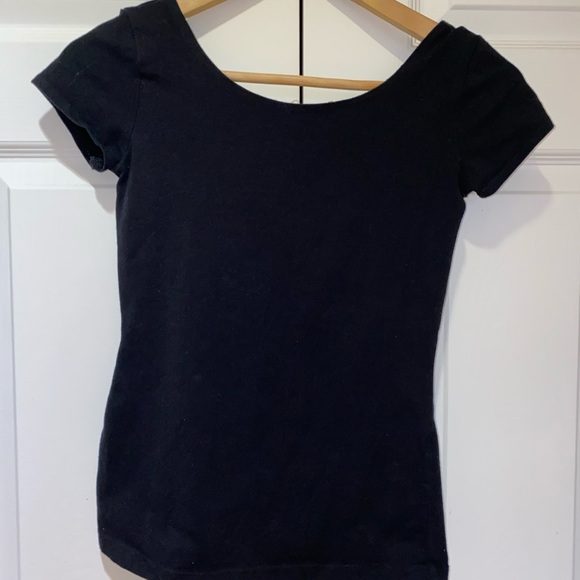 Black top - Picture 2 of 3